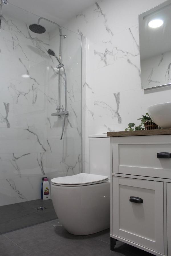 Beautiful Brand New 2 Bedroom Flat With Terrace Málaga Esterno foto